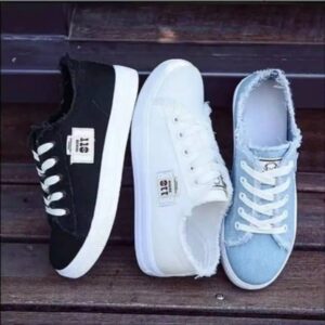 Sepatu Sneakers Wanita