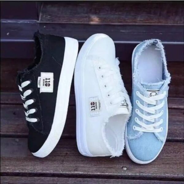 Sepatu Sneakers Wanita