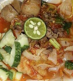 Seblak campur pake tulang dan telor